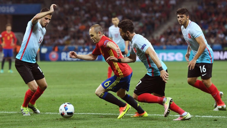 Spain's All Time Prominent And Legendary Footballers