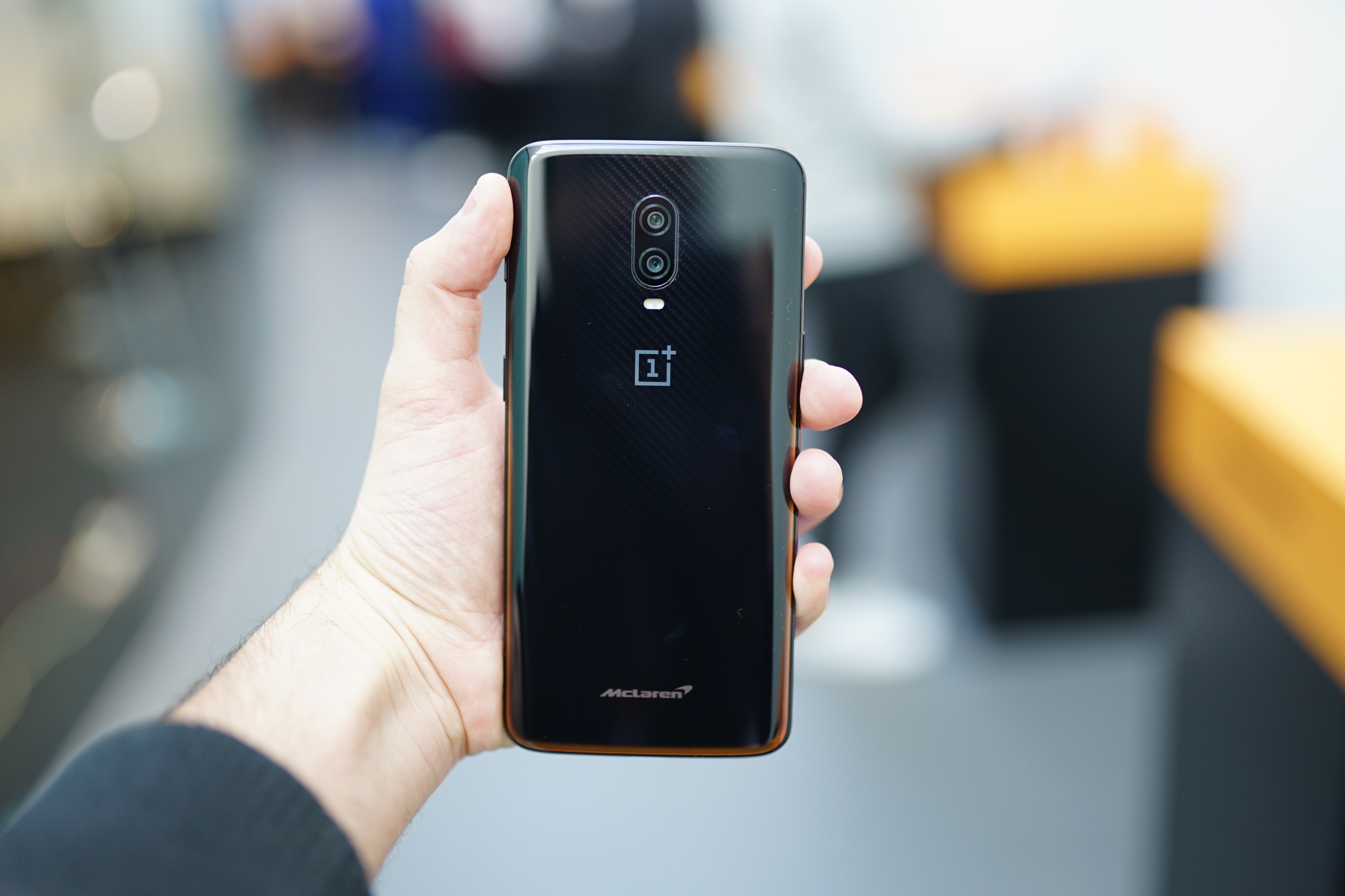 These Are The Best OnePlus 6T Covers, Cases And Flip Covers!