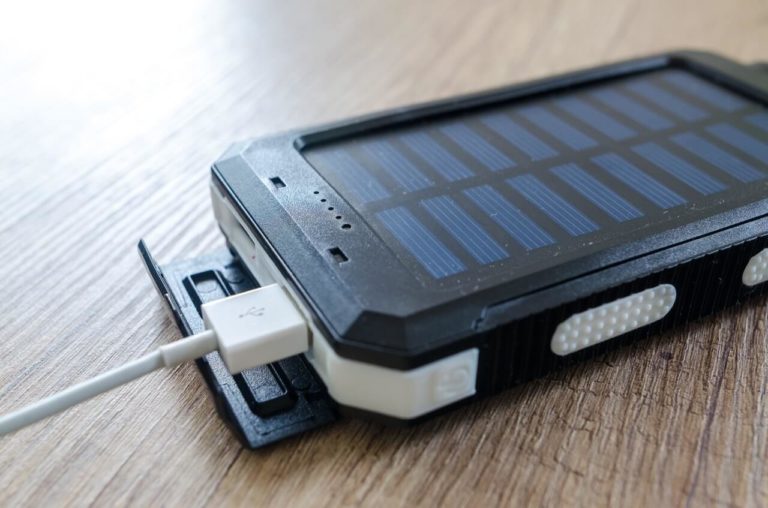 These Are The Best Solar Chargers Available In The Market