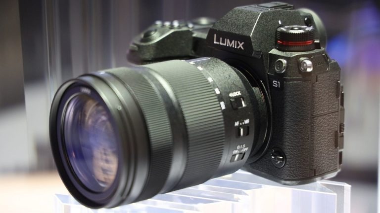 Panasonic Lumix S1R vs Lumix S1: Which Is The Best Full Frame Panasonic Camera?