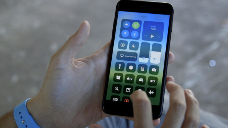 Apple Might Use OLED Screens In Mac And iPads