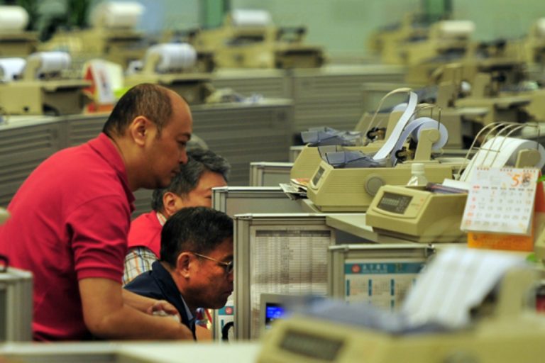 South East Stocks Closes Flat On Friday; Traders Cautious Before The Trump-Xi Meeting At G20